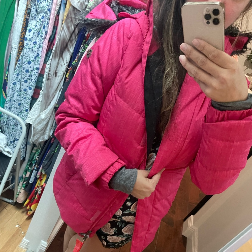 Hot Pink Roxy Ski Jacket. XS worn twice.